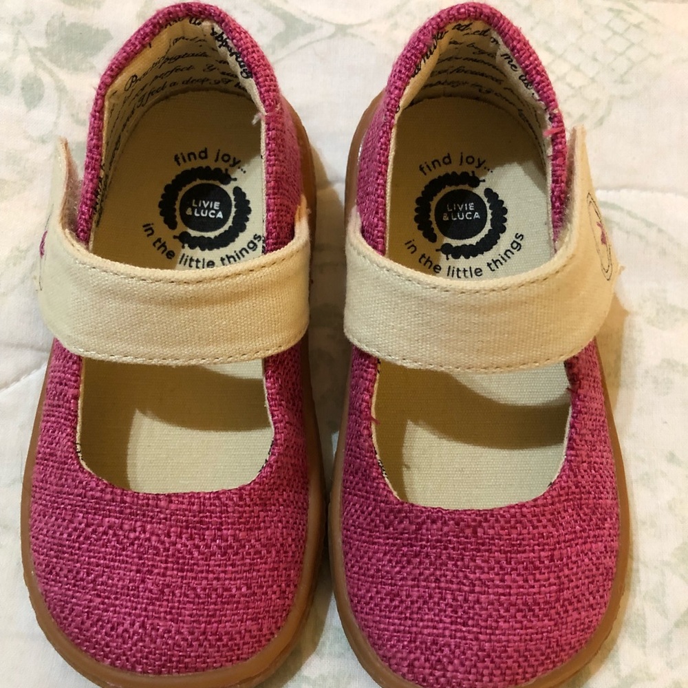 Livie and Luca magenta